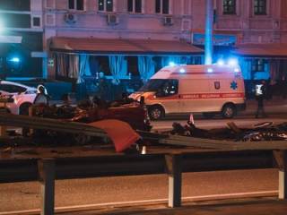 Жуткое ДТП в Киеве: Mercedes перевоплотился в груду металлолома. Есть погибшие
