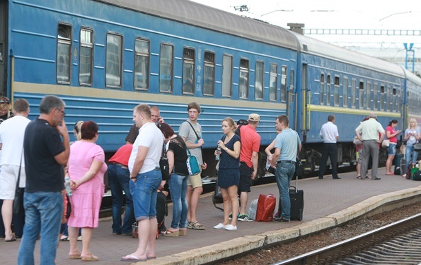 В Полтавской области в поезде пьяный пассажир сломал нос проводнику